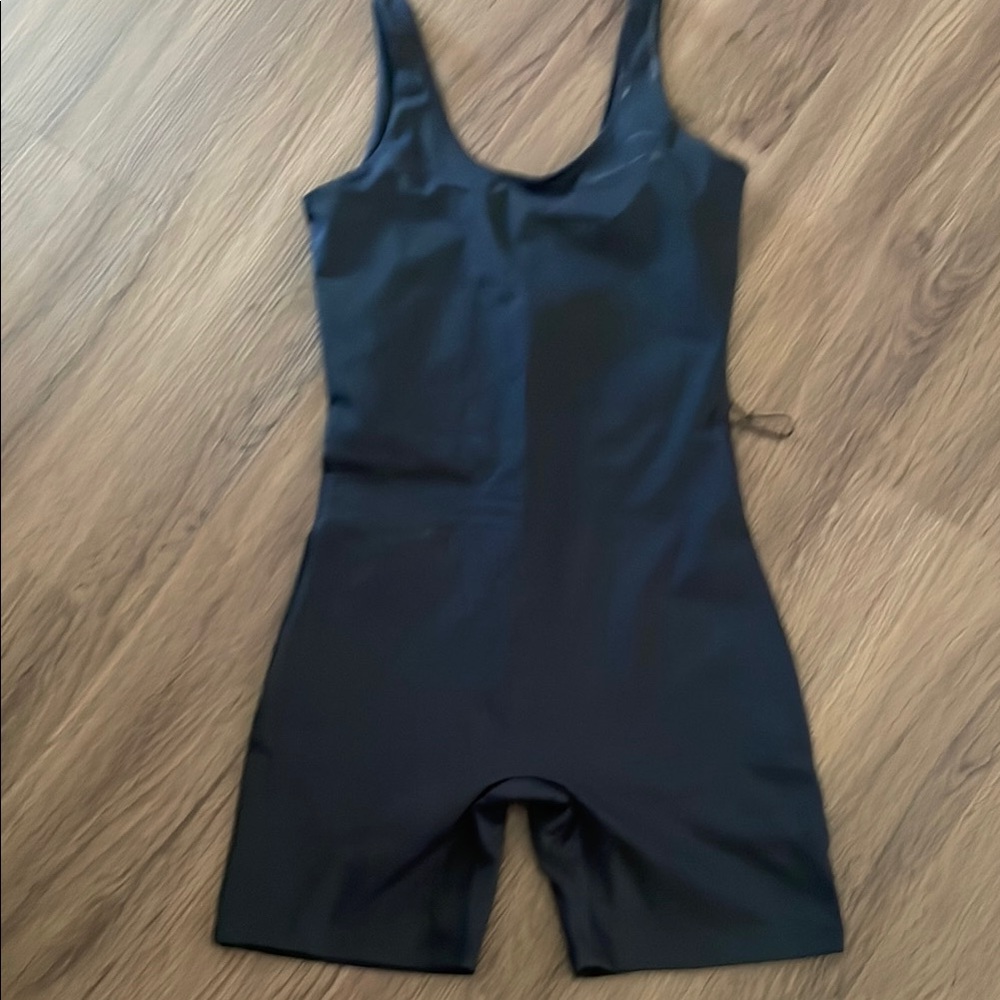 Girl Collective dresses & one Fit NWT